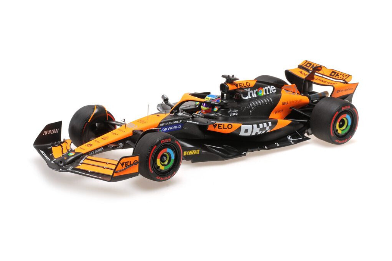 Minichamps Mclaren F1 Team MCL38 Orange O. Piastri Emilia Romagna GP 2024 1:18