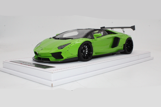 GL Model Lamborghini Aventador Roadster SVJ Spearmint Green 1:18 WITH DISPLAY