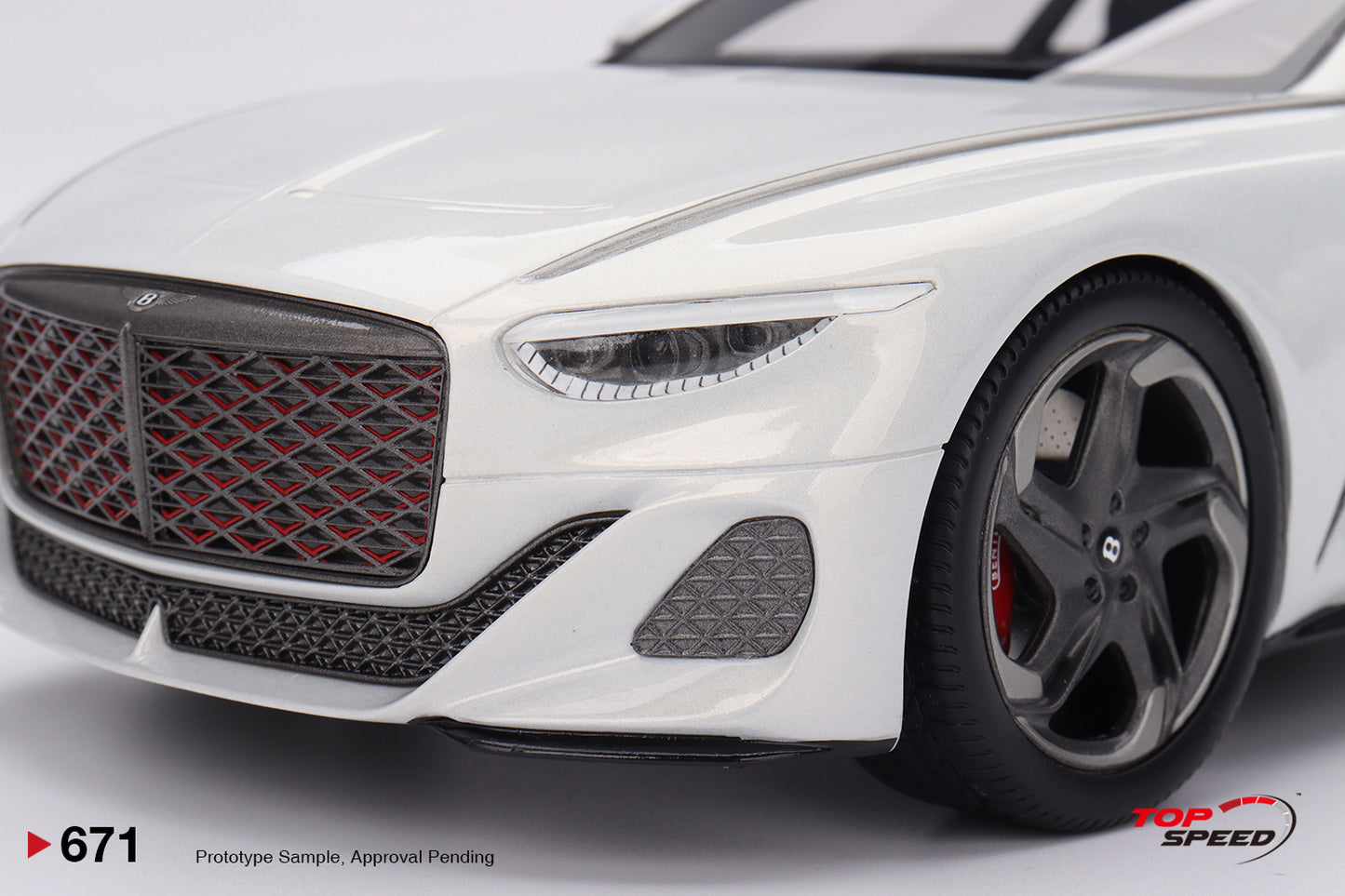Topspeed Bentley Batur Bonneville Pearl White 1:18