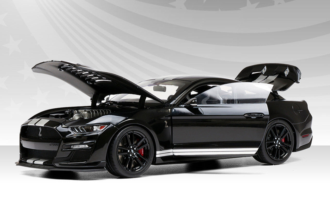 Ixo 2022 Ford Shelby Mustang Shelby GT500 Shadow Black 1:18