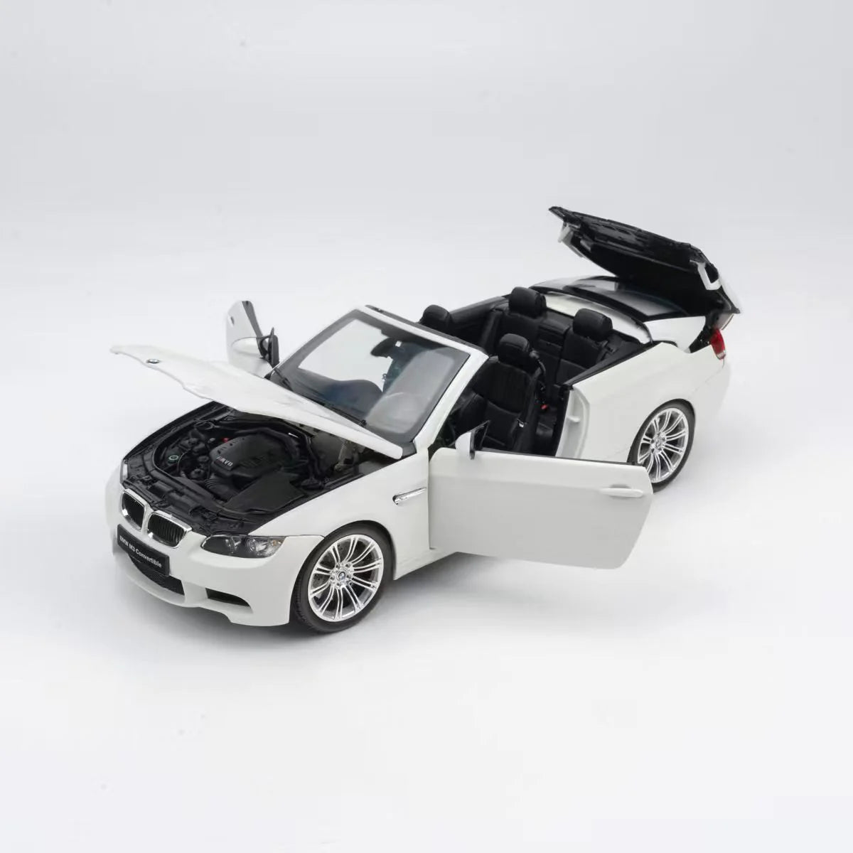 Kyosho 2010 BMW M3 E93M Hard Top Convertible Alpine White 1:18