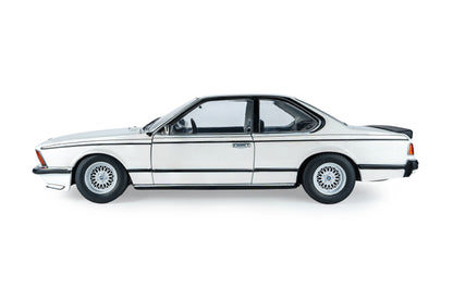 Solido 1984 BMW 635 CSI (E24) White 1:18