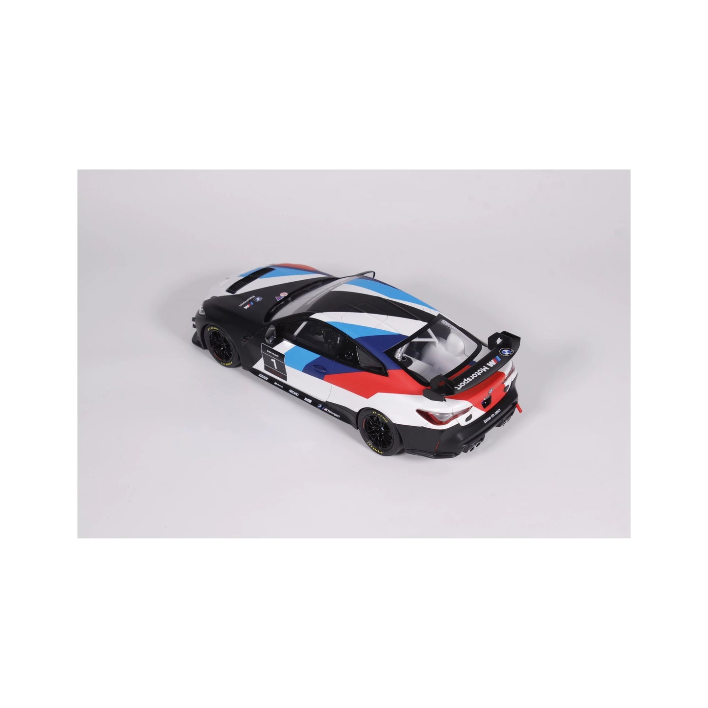 Otto 2022 BMW M4 GT4 No 1 Presentation Season 2022 1:18