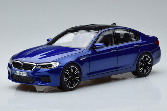 Minichamps 2018 BMW M5 (F90) Marina Bay Blue Metallic 1:18 DEALER EDITION