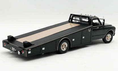 Acme 1967 Chevrolet C-30 Ramp Truck Bandit 1 Starlight Black 1:18