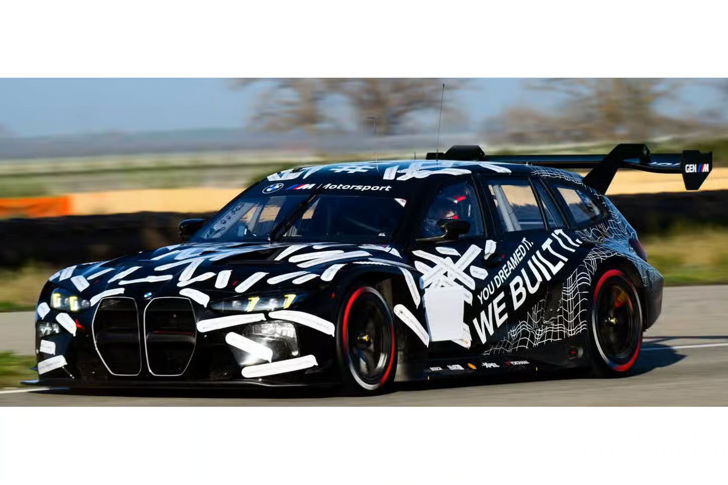 Spark Model BMW M3 Touring (G81) M Wagon Presentation 24h NLS 1:18 WITH DISPLAY