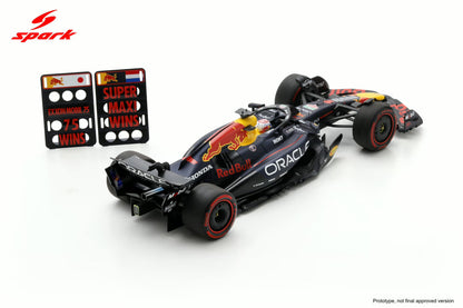 Spark-Model F1 RB21 Team Oracle Red Bull Racing #1 Winner US GP 2025 (Verstappen) 1:18 WITH DISPLAY
