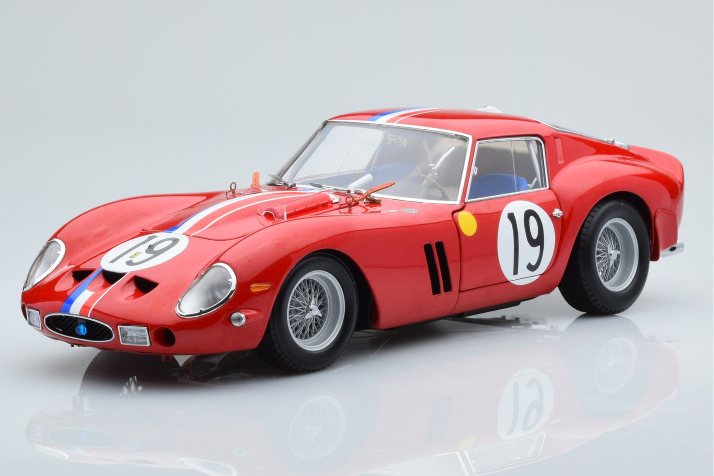 Kyosho 1962 Ferrari 250 GTO #19 24hr Le Mans 1962 Red 1:18