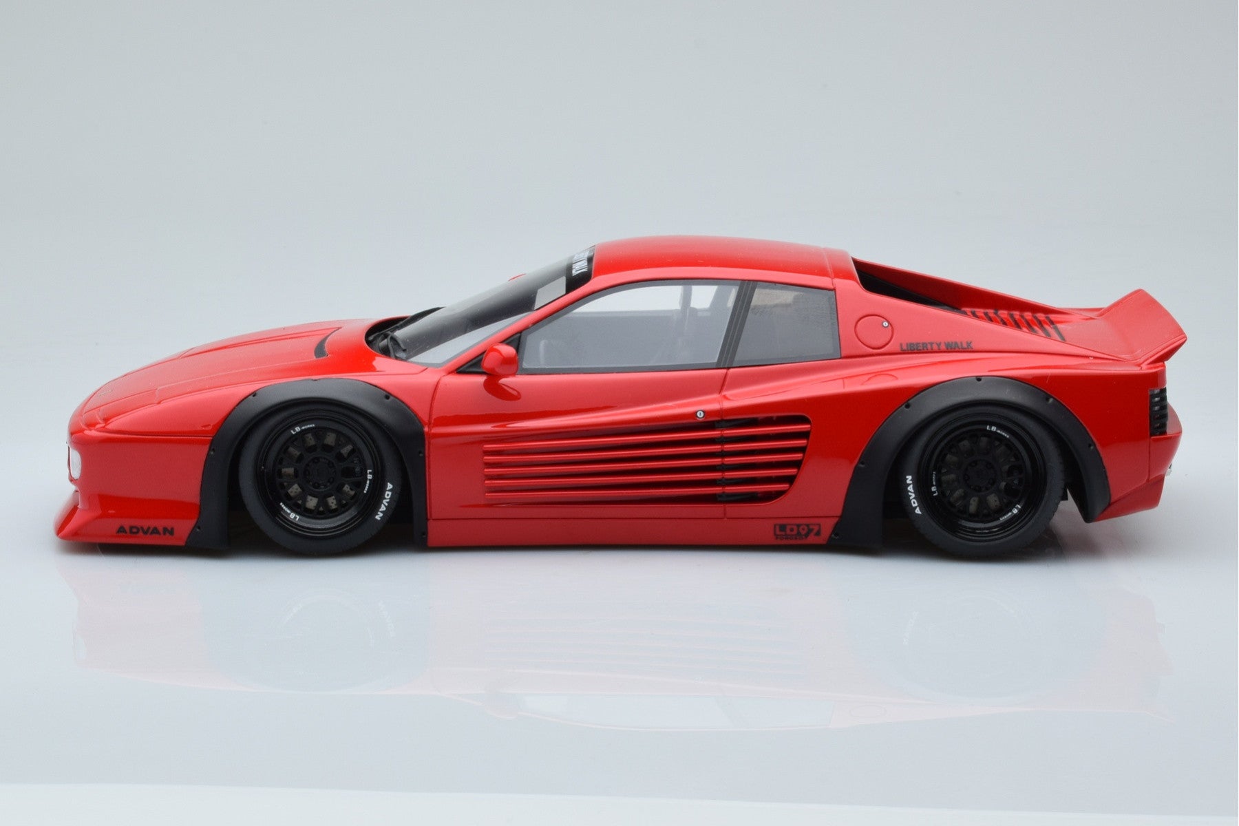 GT Spirit Ferrari 512 TR Testarossa LBWK Liberty Walk Rosso Corsa 1:18