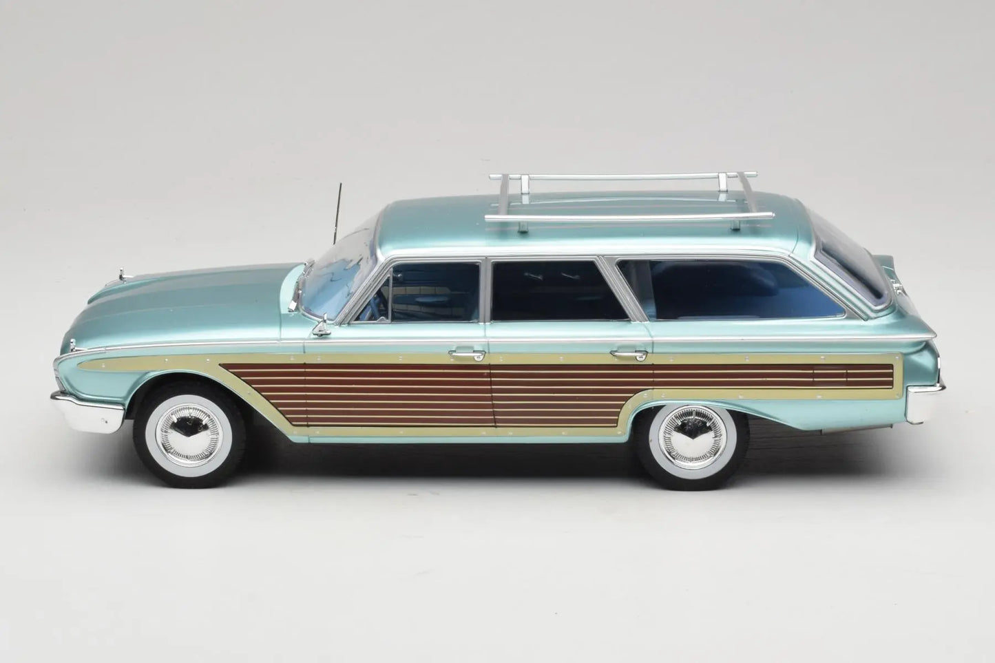 MCG 1960 Ford LTD Country Squire Blue Metallic & Woodgrain 1:18