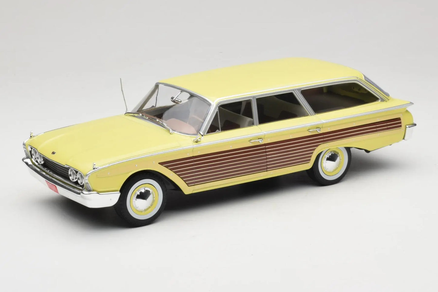 MCG 1960 Ford LTD Country Squire Yellow & Woodgrain 1:18