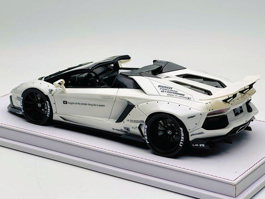 GL Model Lamborghini Aventador Roadster SVJ White w/ Black Wheels 1:18 WITH DISPLAY