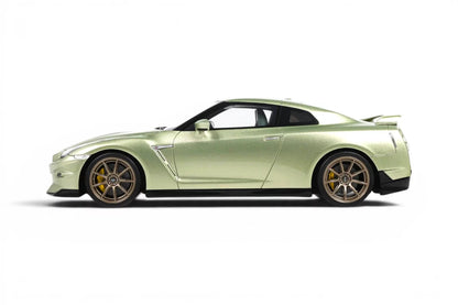 GT Spirit 2024 Nissan GT-R (R35) Skyline T-Spec Premium Edition Millenium Jade Green 1:18