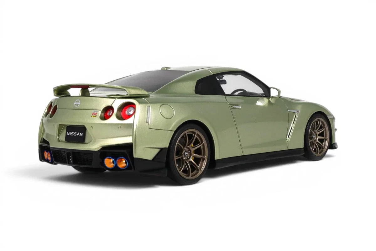 GT Spirit 2024 Nissan GT-R (R35) Skyline T-Spec Premium Edition Millenium Jade Green 1:18
