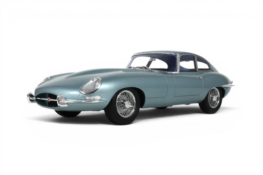 GT Spirit 1961 Jaguar E-Type Opalescent Silver Blue 1:12