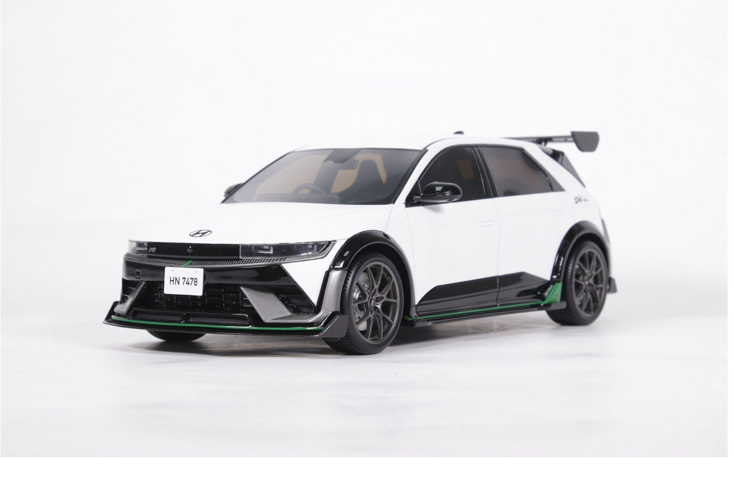 Otto 2025 Hyundai Ioniq 5 SN DK Edition Matte White 1:18