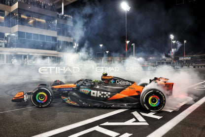 Minichamps Mclaren F1 Team MCL39 Orange L. Norris World Champion Abu Dhabi GP 2025 1:12