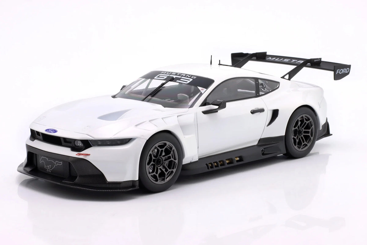 Ixo Ford Mustang GT3 Coyote Racing Spec Plain Body Version White 1:18