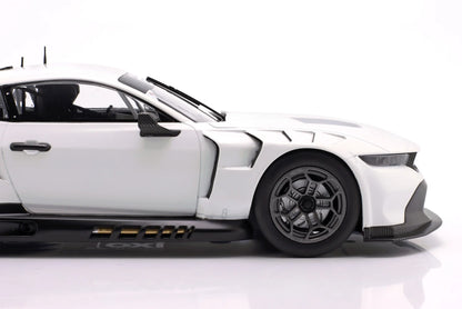 Ixo Ford Mustang GT3 Coyote Racing Spec Plain Body Version White 1:18