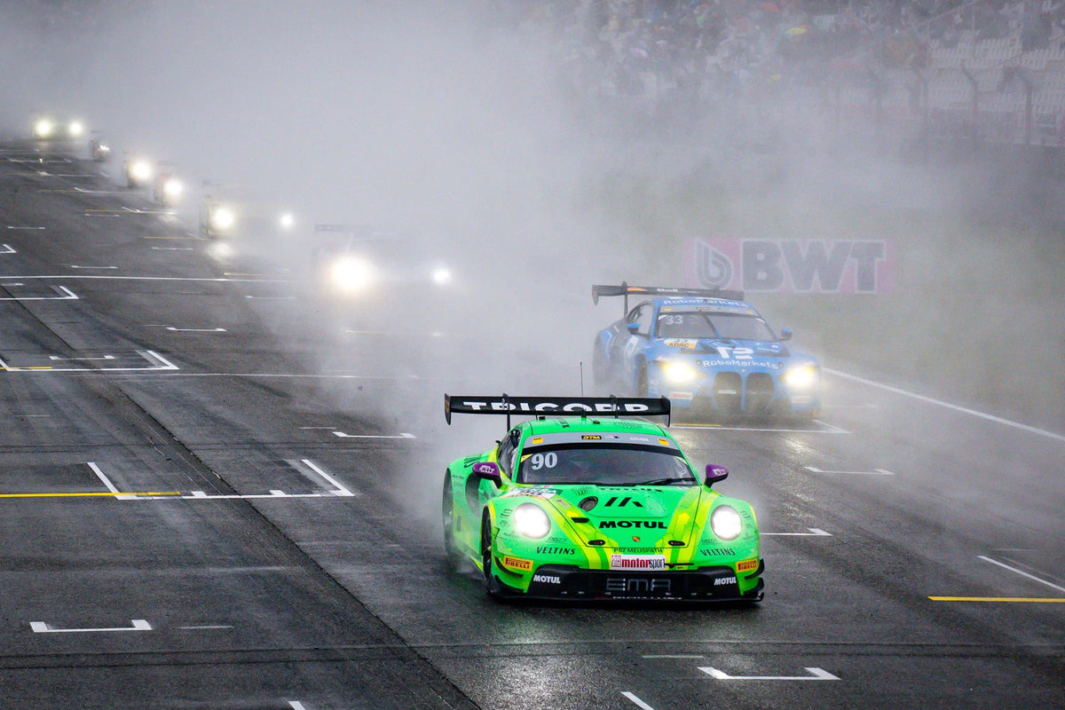 Ixo Porsche 911 992 GT3-R Manthey "Greeno" #90 DTM Champion 2025 1:18
