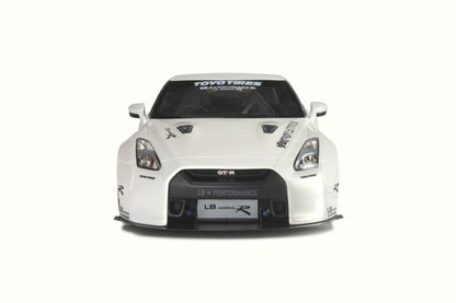 GT Spirit 2016 Nissan Skyline GT-R (R35) LB Performance White 1:18