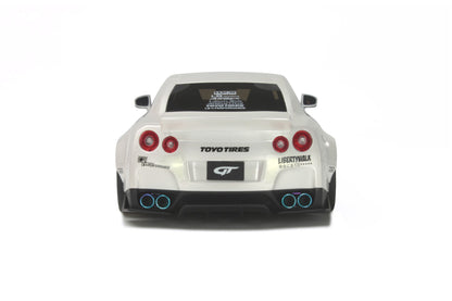 GT Spirit 2016 Nissan Skyline GT-R (R35) LB Performance White 1:18