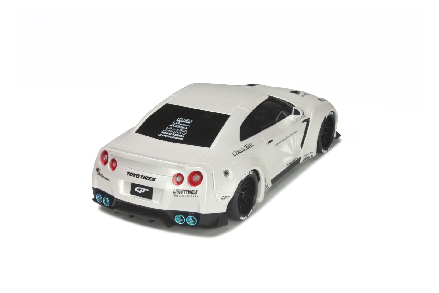 GT Spirit 2016 Nissan Skyline GT-R (R35) LB Performance White 1:18