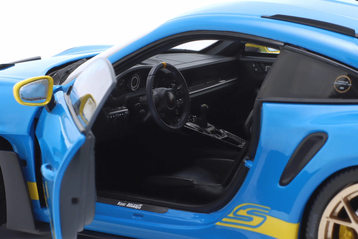 Minichamps 2022 Porsche 911 992 GT3 RS Riviera Blue Tribute 2003 Daytona 1:18 DEALER EDITION