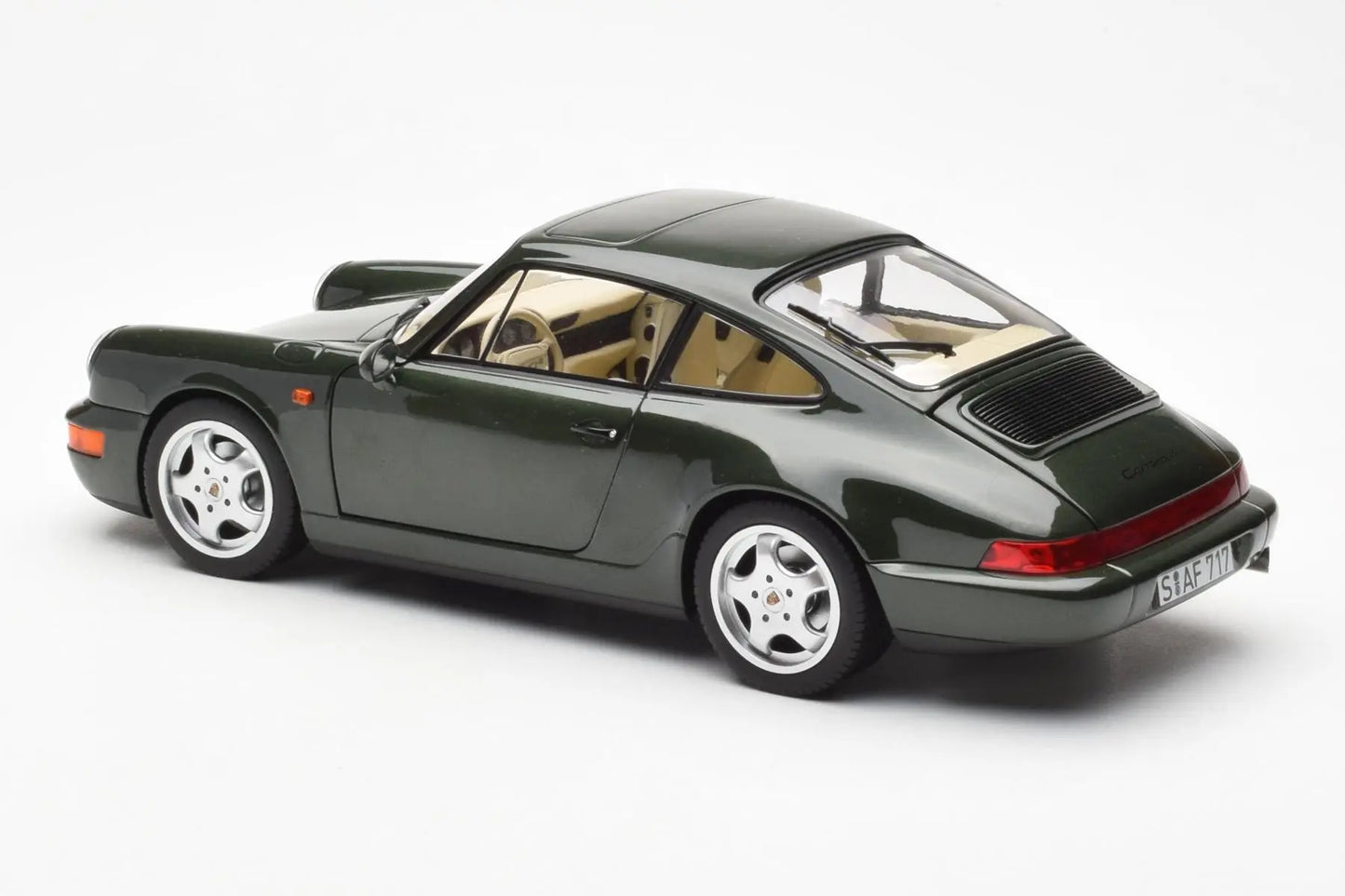 Norev 1992 Porsche 911 964 Carrera 4 Oak Green Metallic 1:18