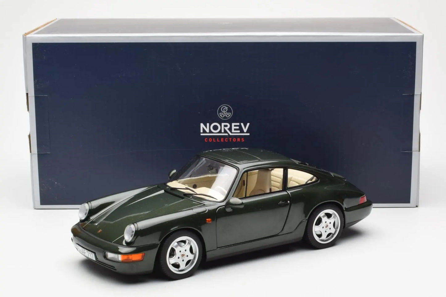 Norev 1992 Porsche 911 964 Carrera 4 Oak Green Metallic 1:18
