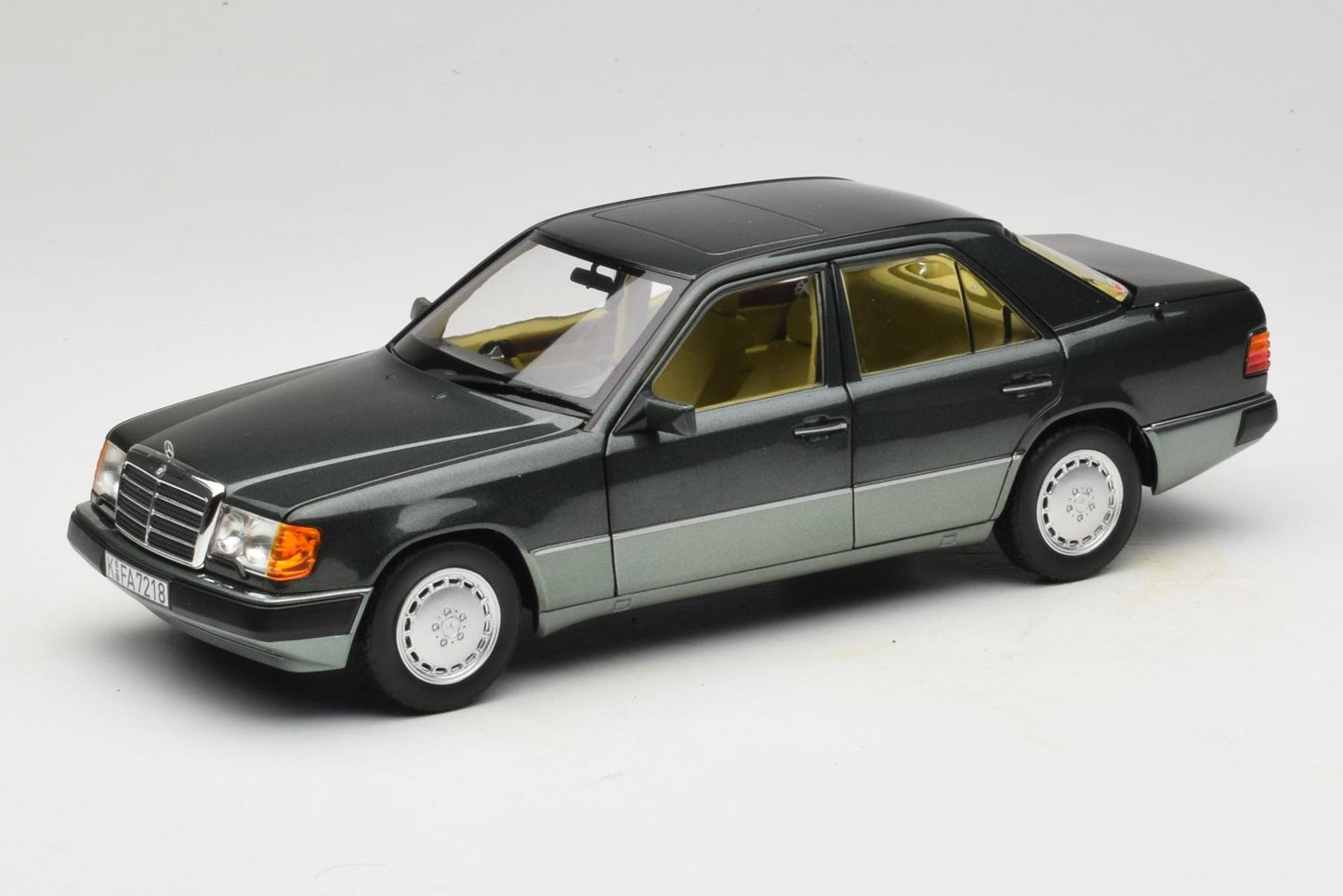 Norev 1990 Mercedes-Benz E Class 230E AMG (W124) Night Green Metallic 1:18
