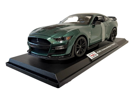 Maisto 2020 Ford Shelby GT500 Eruption Green Metallic w/ Black Roof 1:18