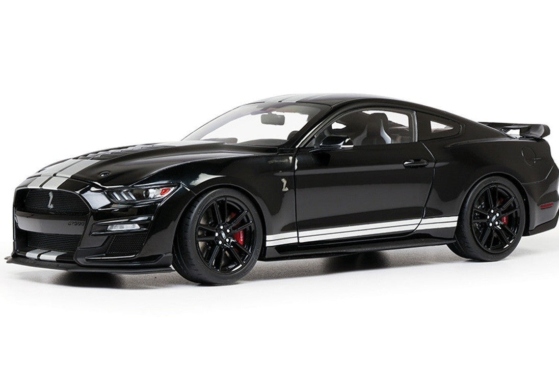 Ixo 2022 Ford Shelby Mustang Shelby GT500 Shadow Black 1:18