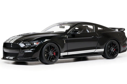 Ixo 2022 Ford Shelby Mustang Shelby GT500 Shadow Black 1:18