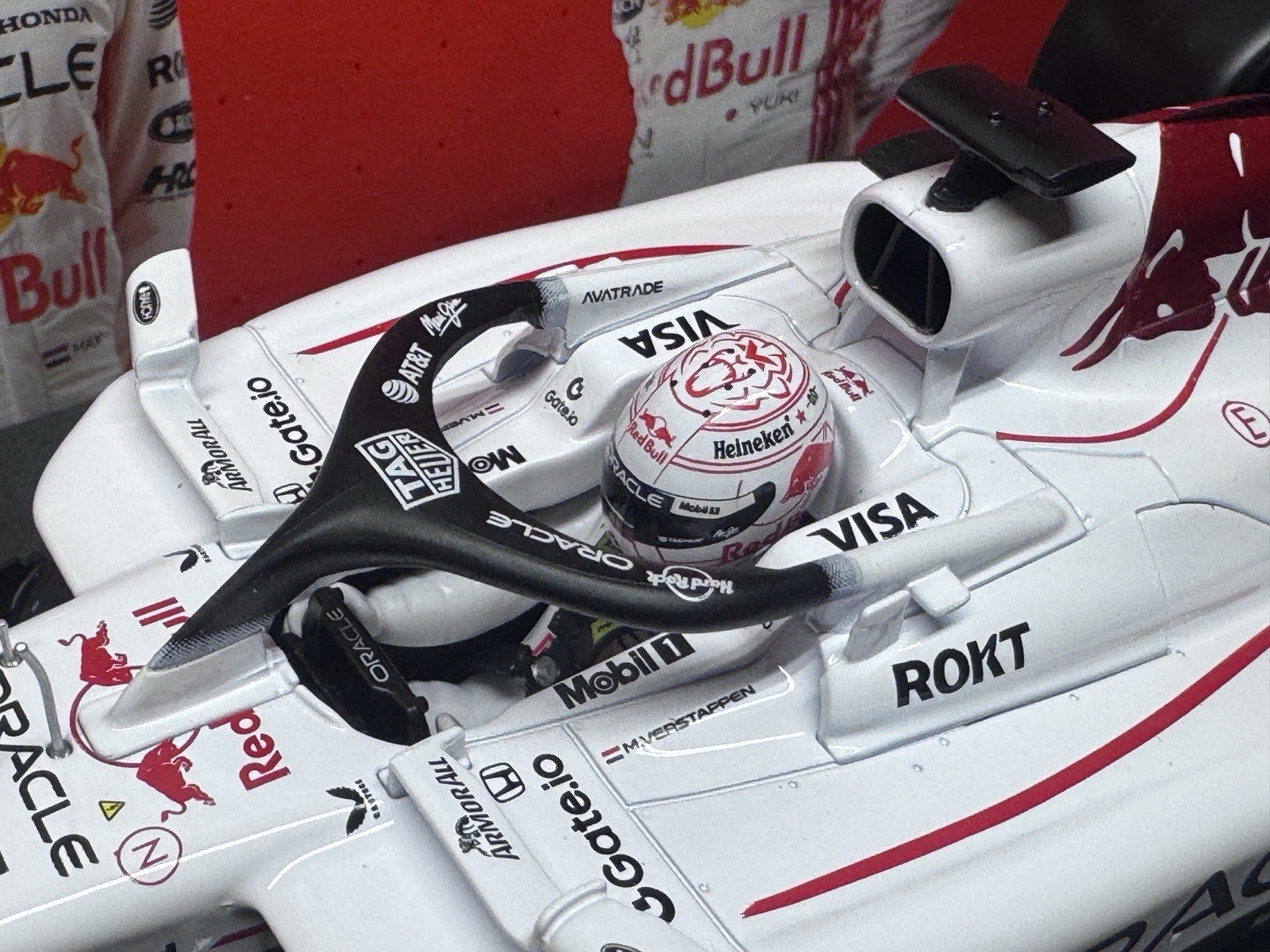 Bburago F1 RB21 Team Oracle Red Bull Racing #1 WINNER Japan GP