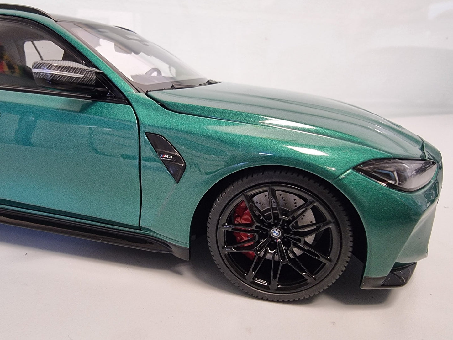 Minichamps BMW M3 Touring (G81) M Wagon Isle of Man Green Metallic 1:18 DEALER EDITION