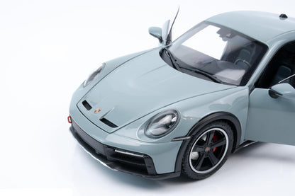 Minichamps 2022 Porsche 911 992 Dakar Green Metallic 1:18