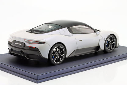 Maserati 2020 MC20 Bianco Audace Matte White 1:12 WITH DISPLAY