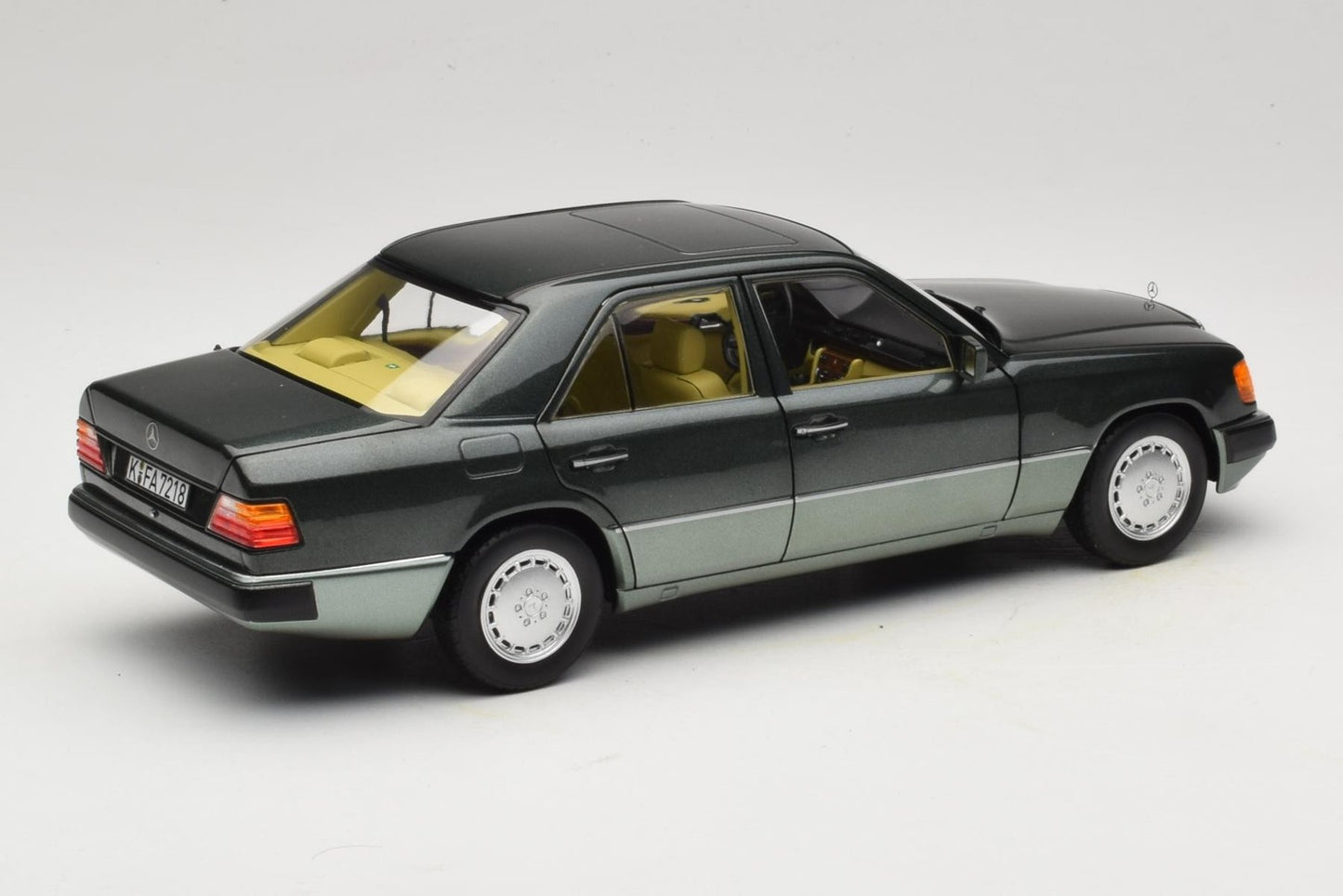Norev 1990 Mercedes-Benz E Class 230E AMG (W124) Night Green Metallic 1:18