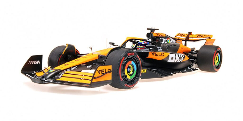 Minichamps Mclaren F1 Team MCL38 Orange O. Piastri Emilia Romagna GP 2024 1:18