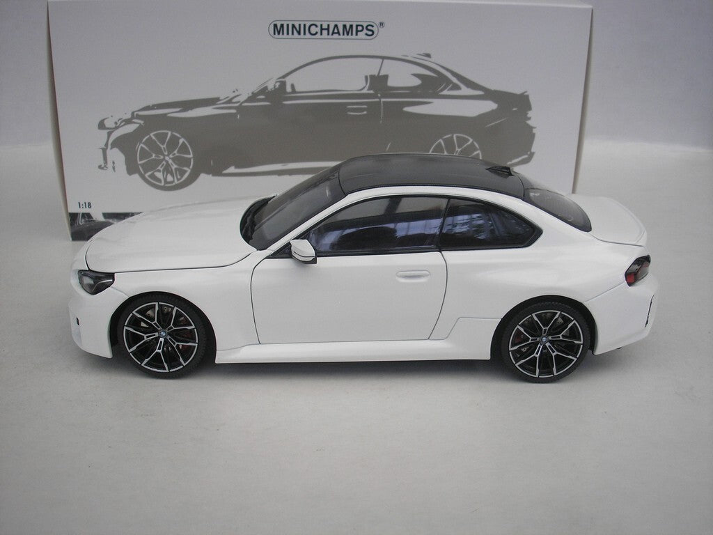 Minichamps 2023 BMW M2 (G87) White 1:18