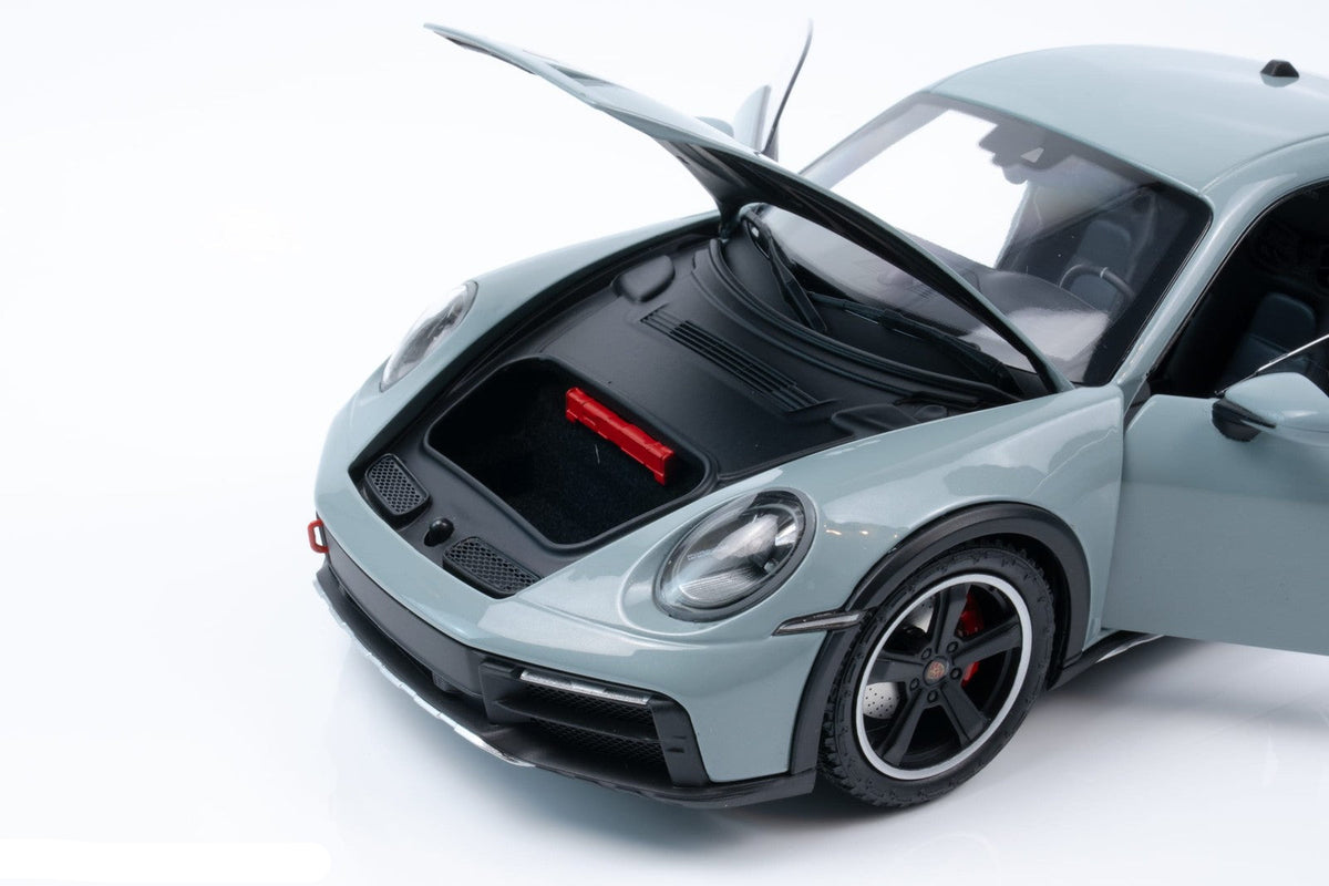 Minichamps 2022 Porsche 911 992 Dakar Green Metallic 1:18