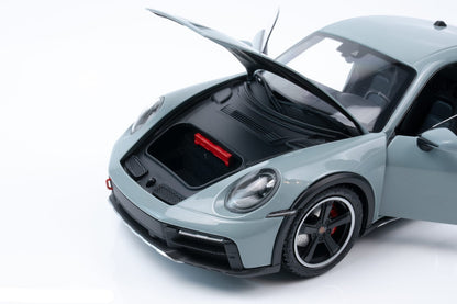 Minichamps 2022 Porsche 911 992 Dakar Green Metallic 1:18