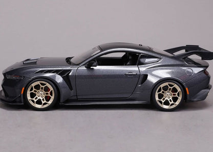 Maisto 2024 Ford USA Mustang GTD 5.2L V8 Coupe Grey 1:18