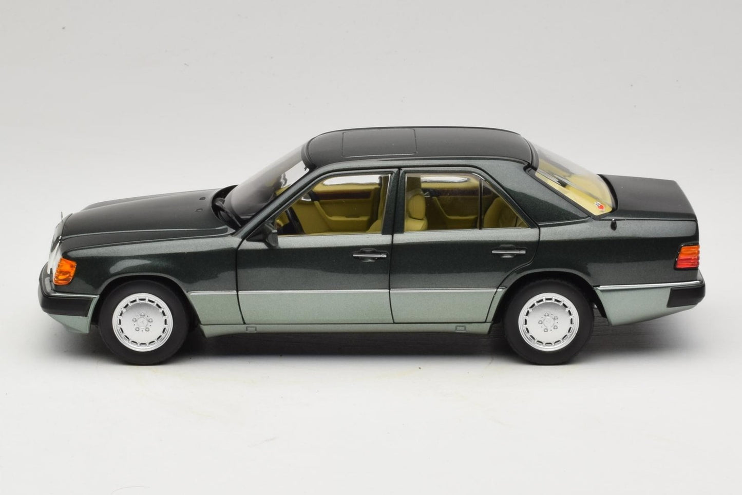 Norev 1990 Mercedes-Benz E Class 230E AMG (W124) Night Green Metallic 1:18
