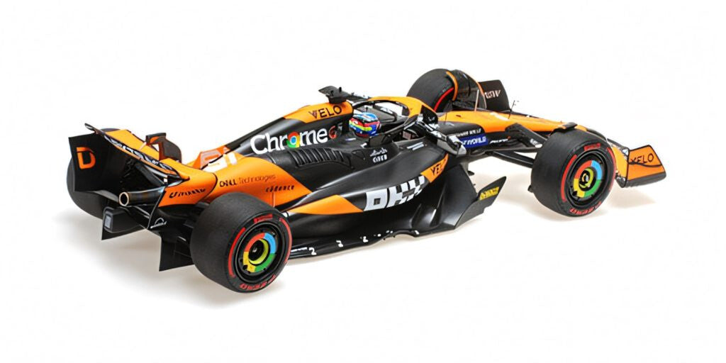 Minichamps Mclaren F1 Team MCL38 Orange O. Piastri Emilia Romagna GP 2024 1:18
