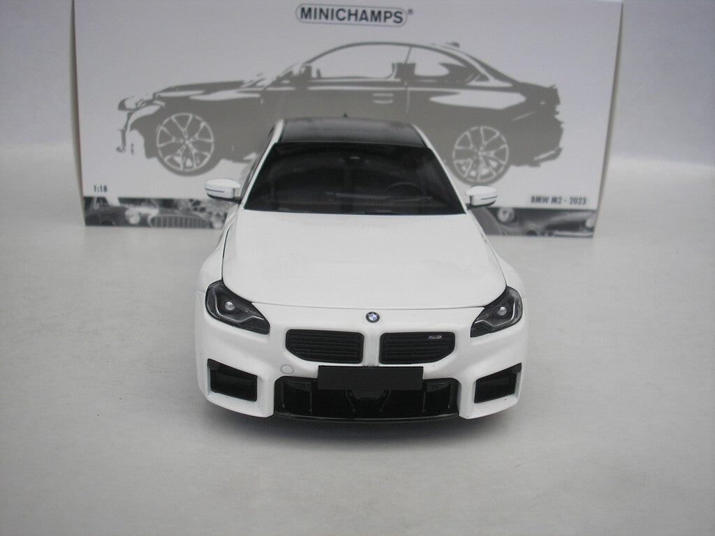 Minichamps 2023 BMW M2 (G87) White 1:18