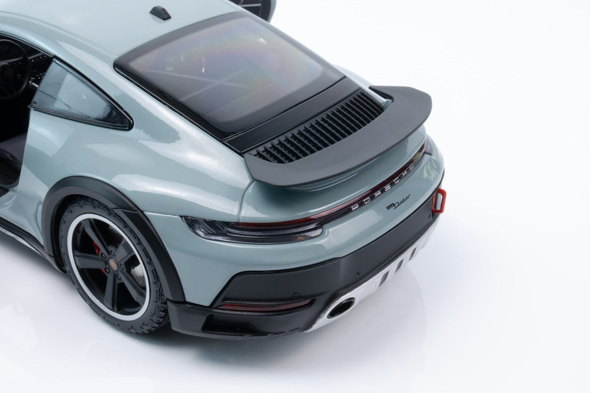 Minichamps 2022 Porsche 911 992 Dakar Green Metallic 1:18