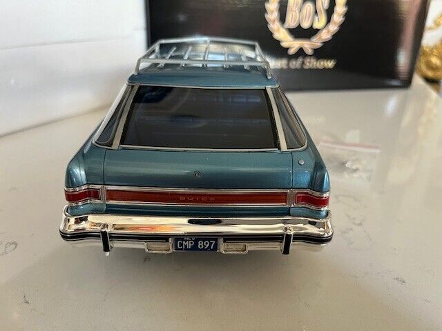 BoS-Models 1974 Buick Estate Wagon Station Wagon Blue w/ Wood Grain 1: