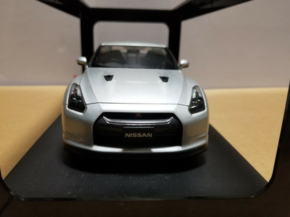 AUTOart Millennium Nissan Skyline GT-R (R35) Ultimate Metal Silver 1:18